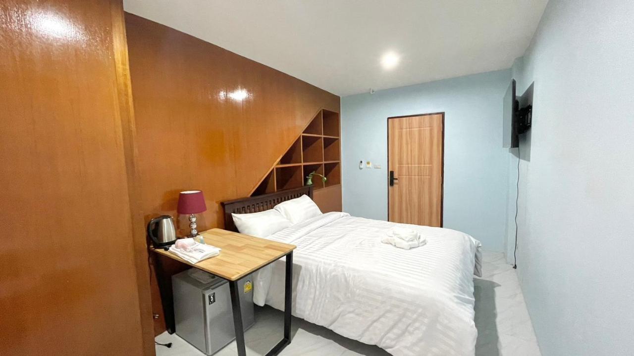 Double Room,1464745795:JPEG