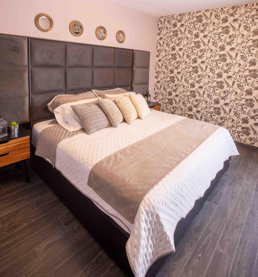 Habitación con baño compartido - Cama grande