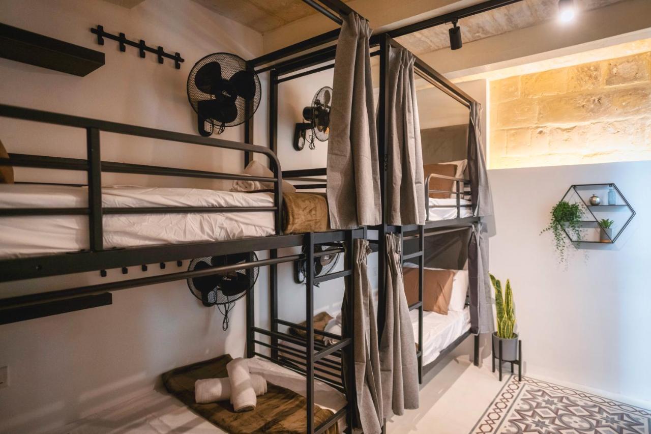 Bed 4-Bed Dormitory Room,1465643356:JPEG