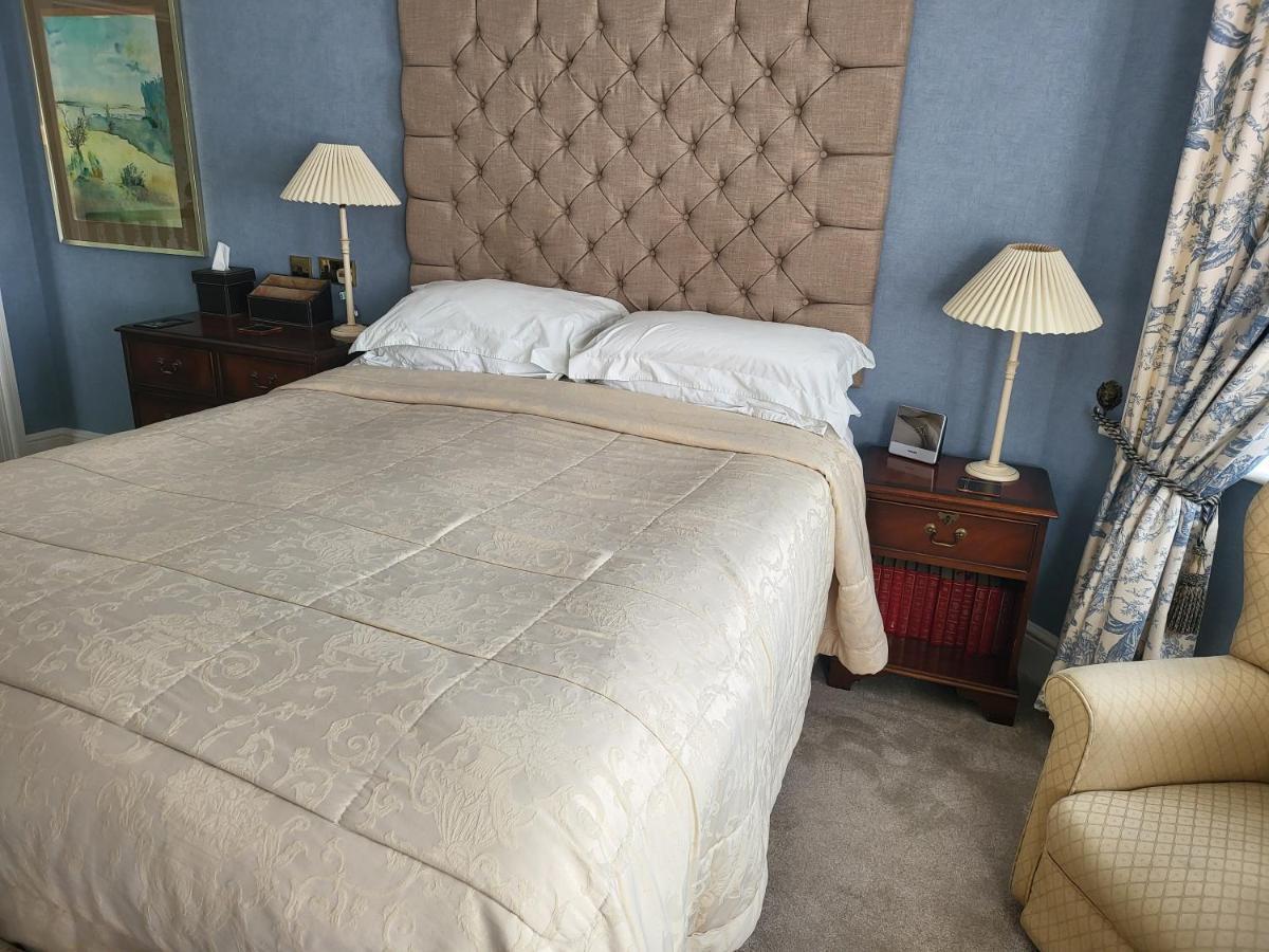 Queen Room,1470384857:JPEG