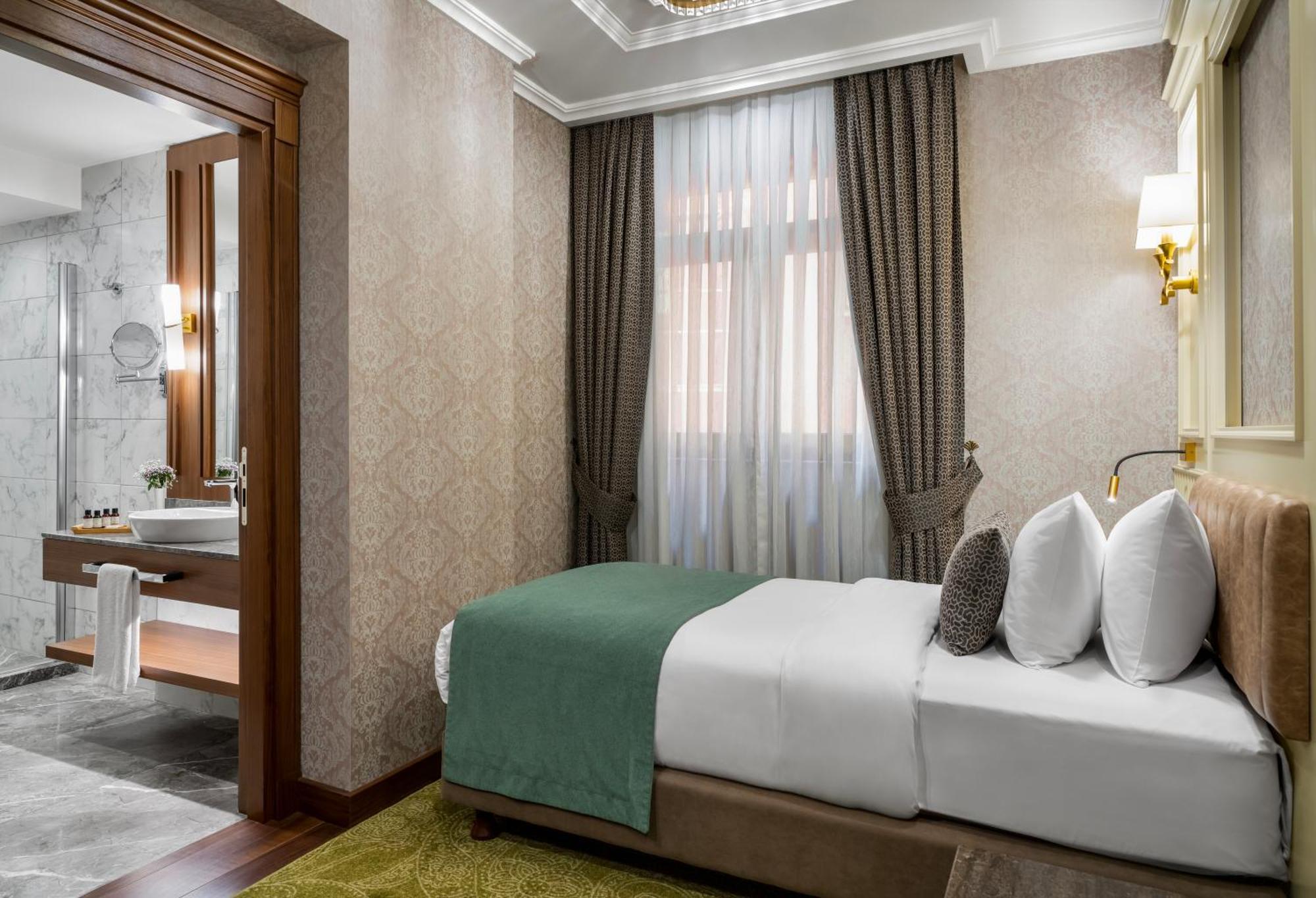Deluxe Single Room,1465779797:JPEG