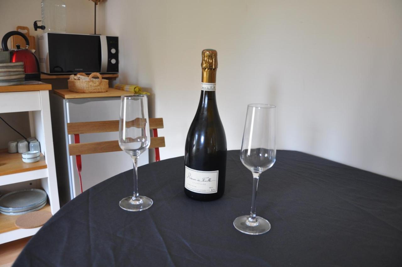 Chambre Double Deluxe (2 Adultes + 1 Enfant)