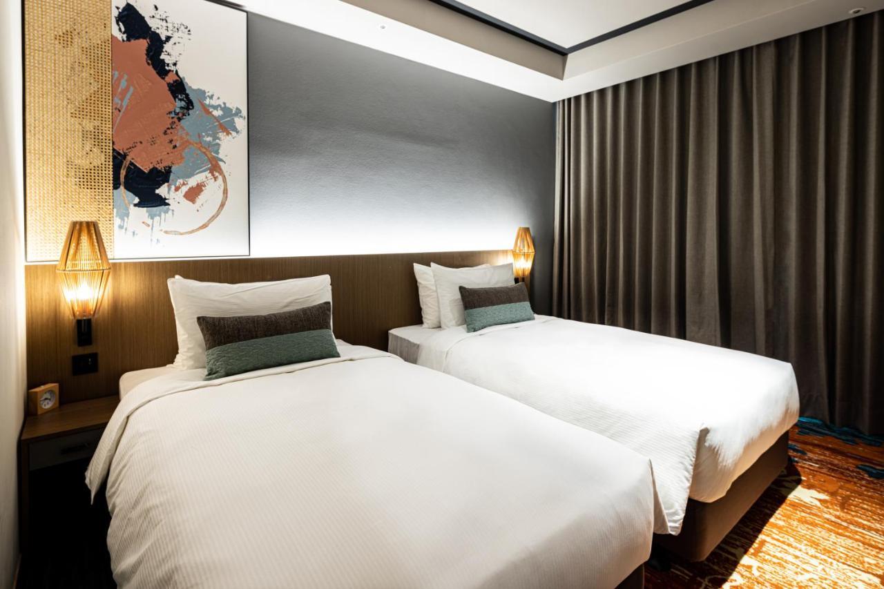Two Adjacent Twin Rooms (non connecting) - Non-Smoking