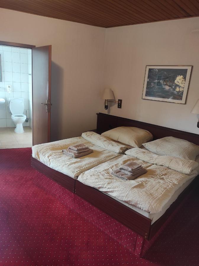 Doppelzimmer mit Balkon