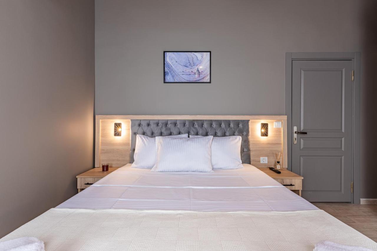 Deluxe King Room,1466171510:JPEG