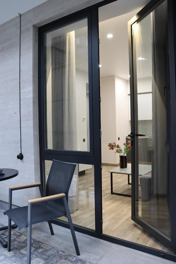 Studio Balcony