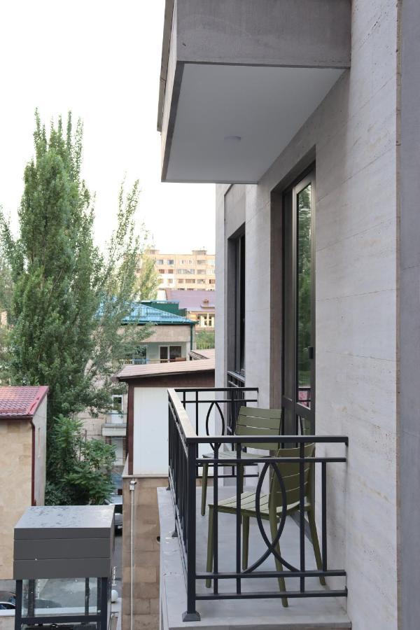 Studio Balcony