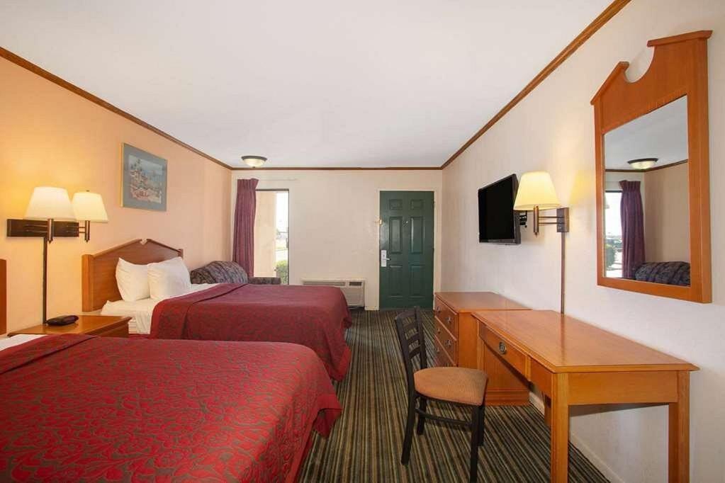 Queen Room