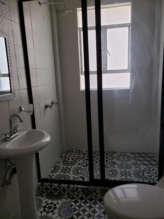Habitación con baño compartido - Cama grande