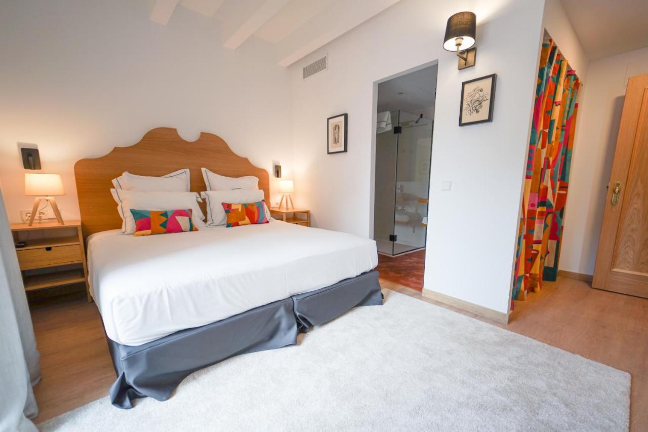 Double Room,1466590907:JPEG