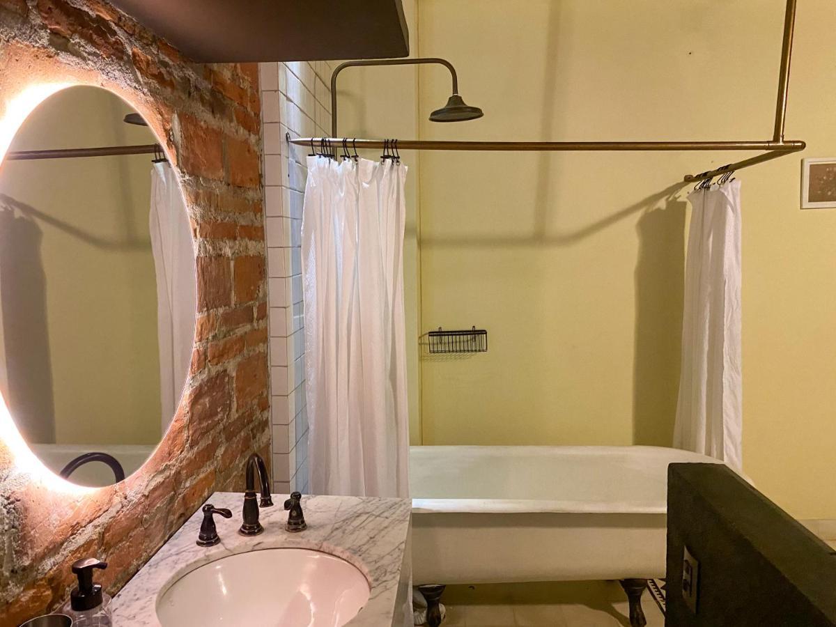 Deluxe Suite,1466704952:JPEG