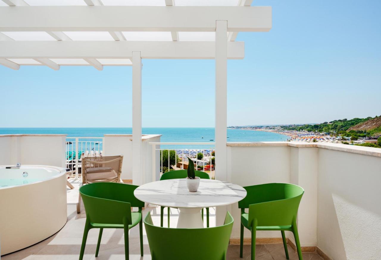 King Suite with Sea View