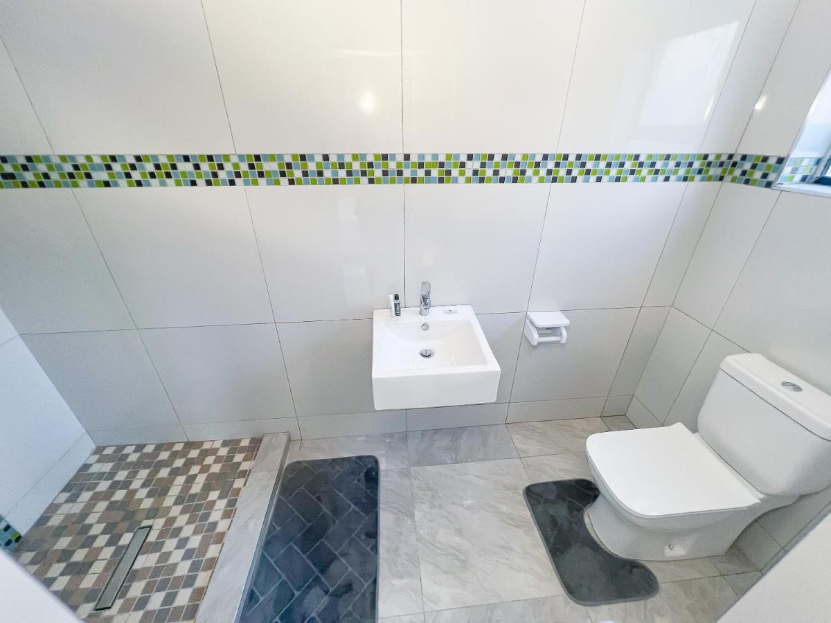 Deluxe Double Room with Shower