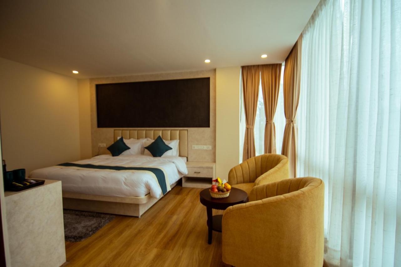 Junior Suite,1466873600:JPEG