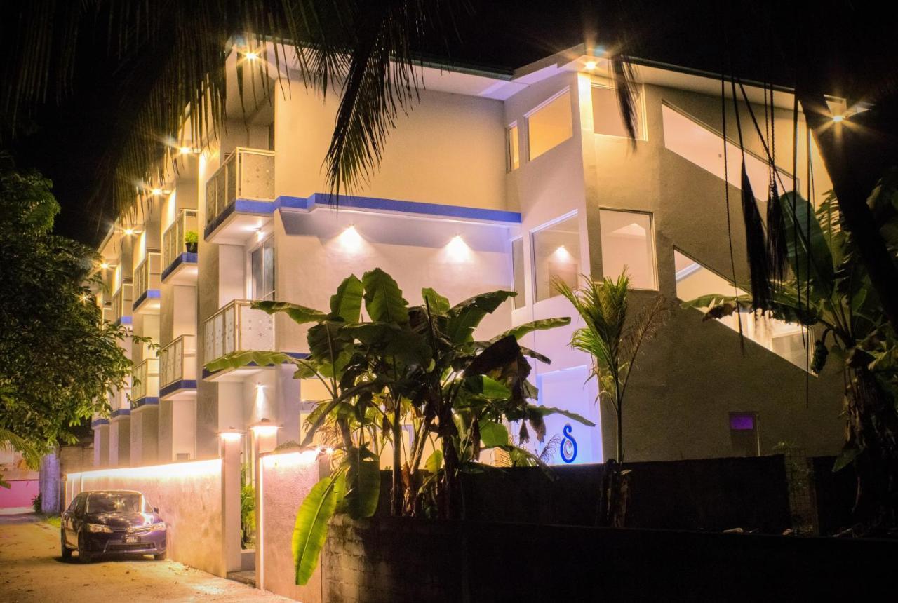 Deluxe Double or Twin Room with City View