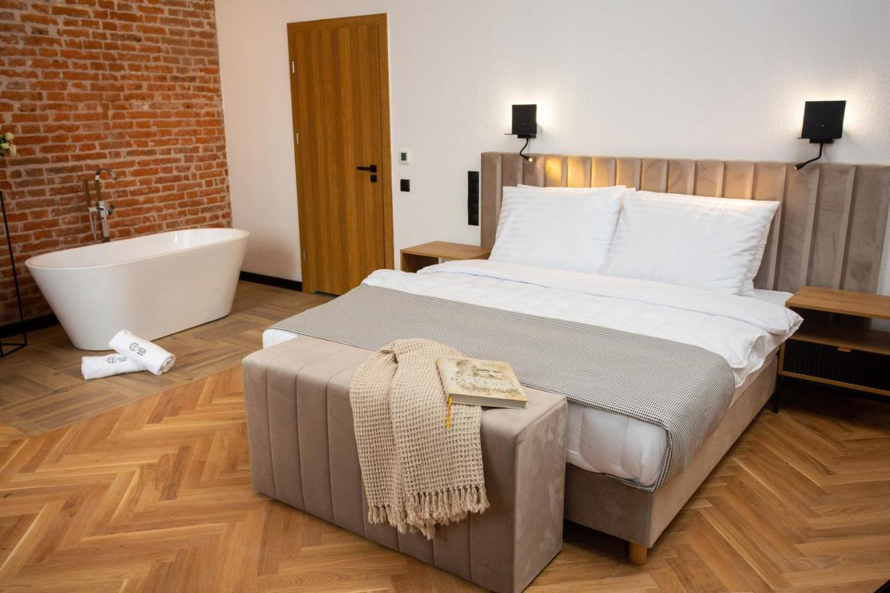Superior Double Room,1467462896:JPEG
