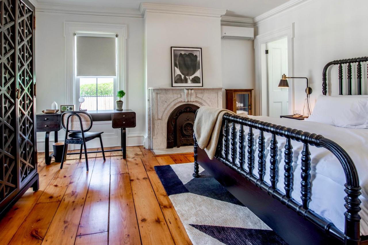 Deluxe King Room With Soaking Tub