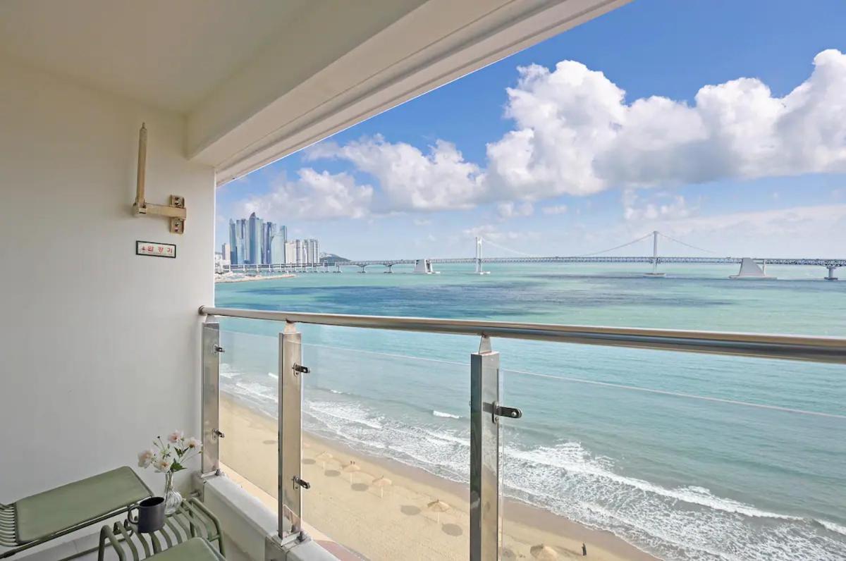 Ocean View Twin