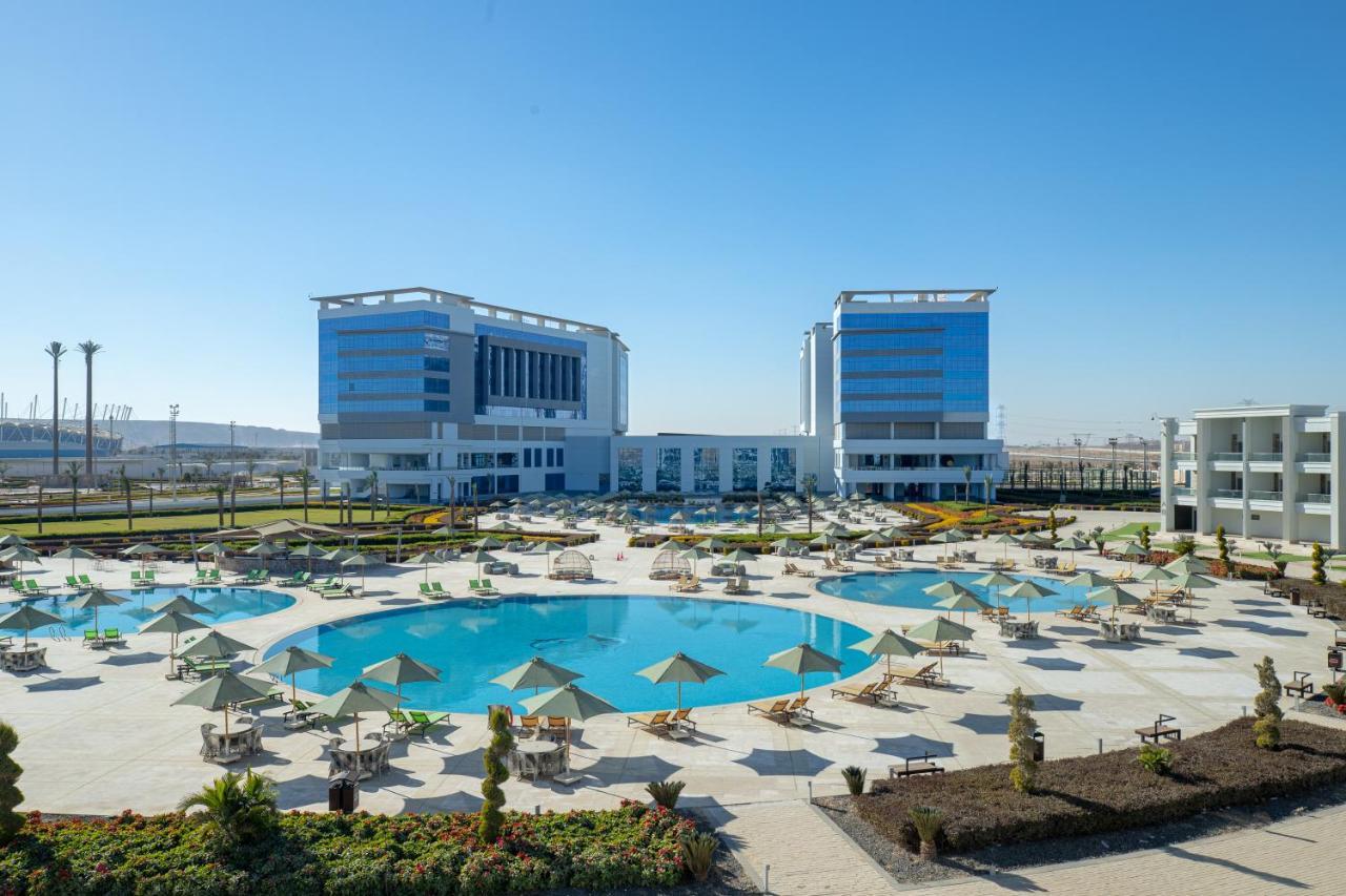 Deluxe Room with Pool View