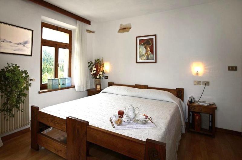 Double or Twin Room with Bathroom