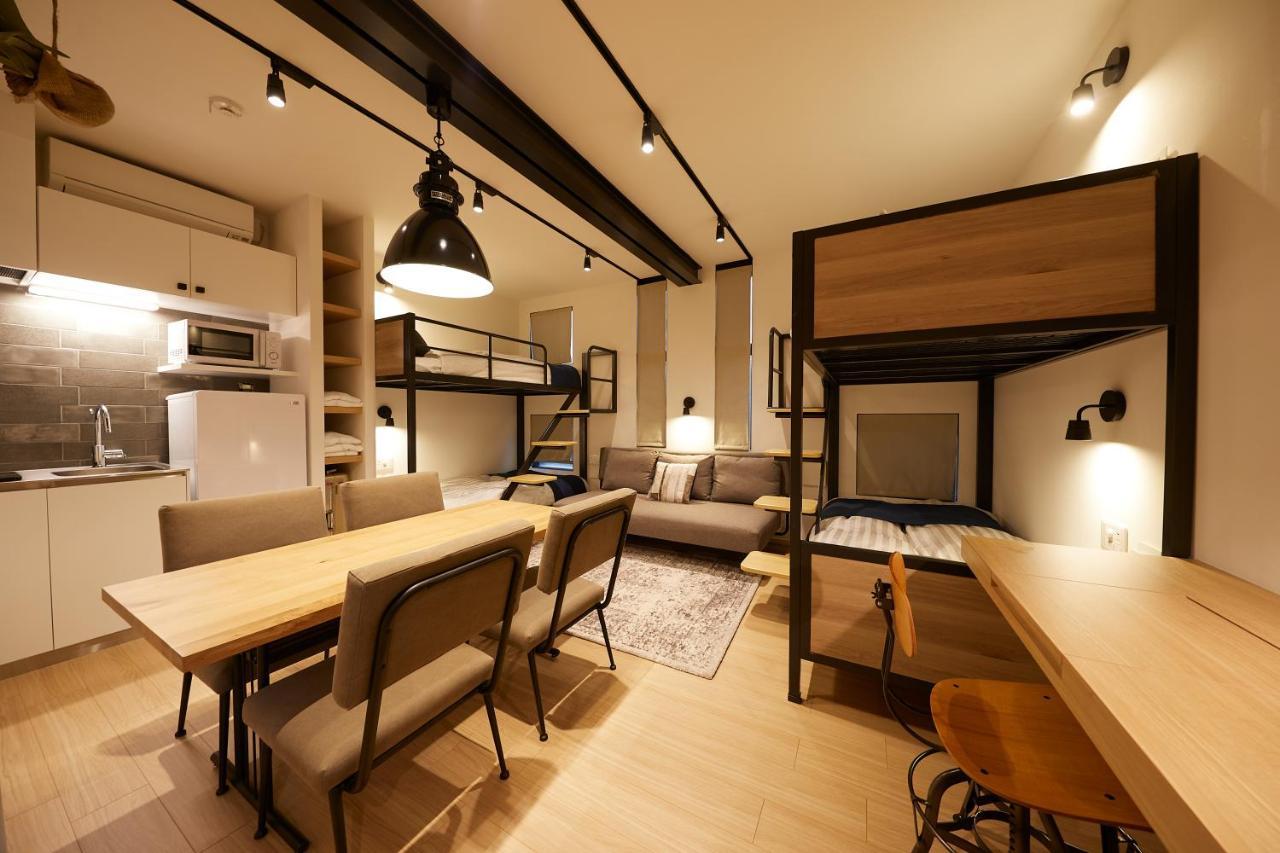 Deluxe Quadruple Room,1469021801:JPEG
