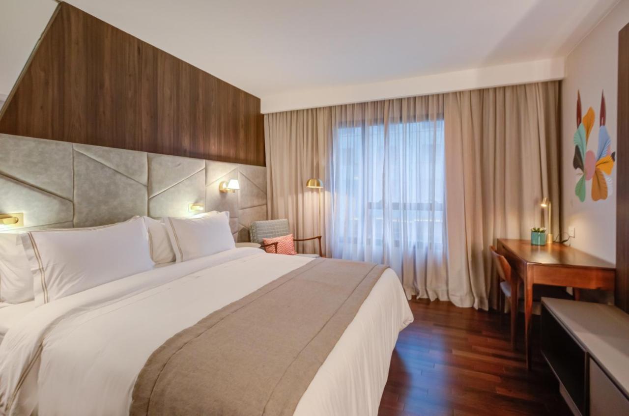 Quarto Superior com Cama Queen-size