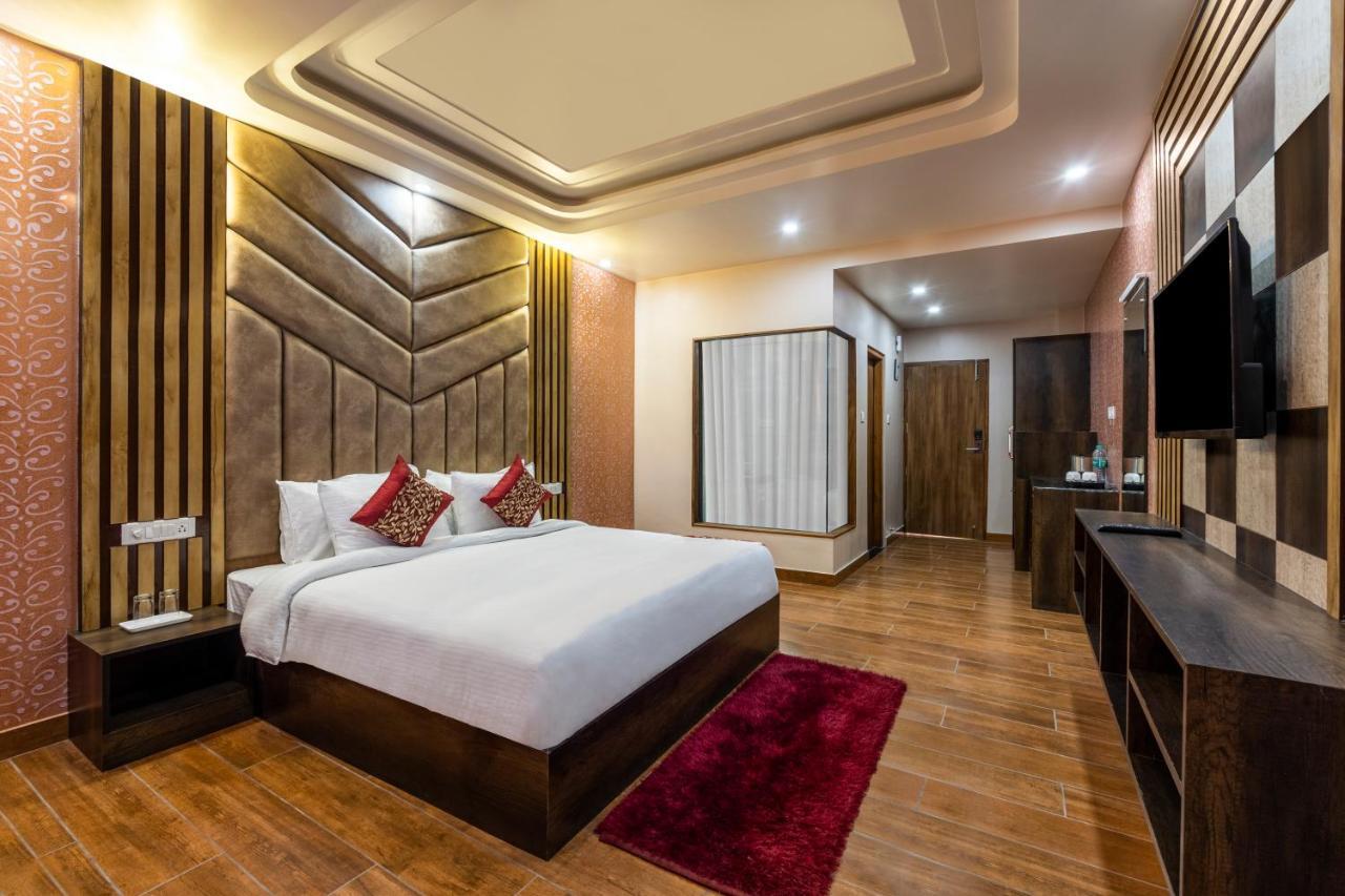 Premier Room With Balcony