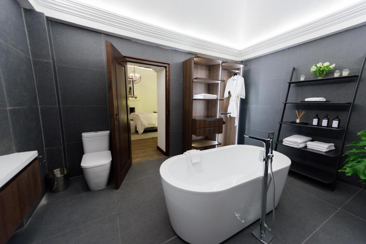 King Suite with Spa Bath