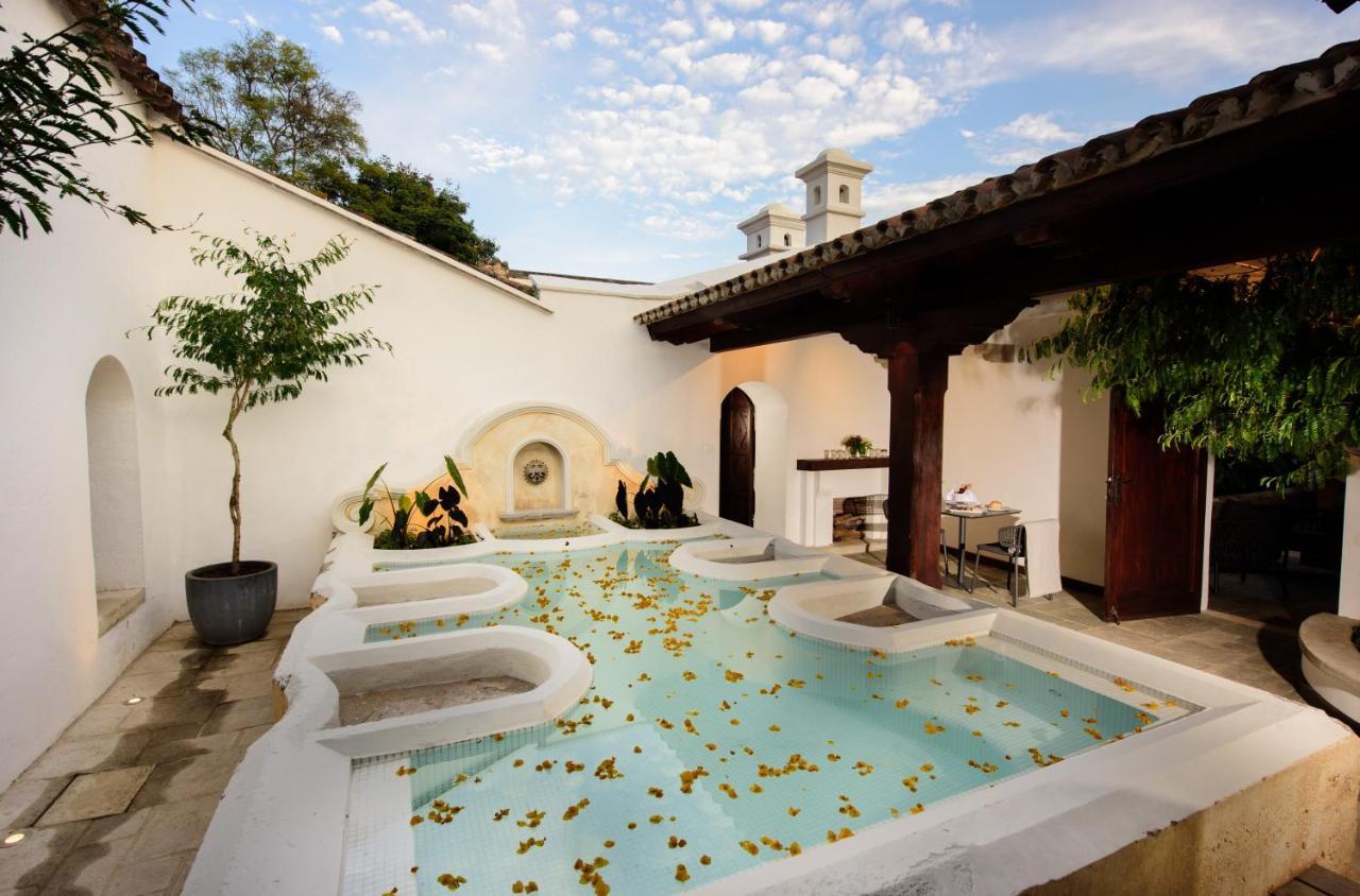 Suite with Hot Tub