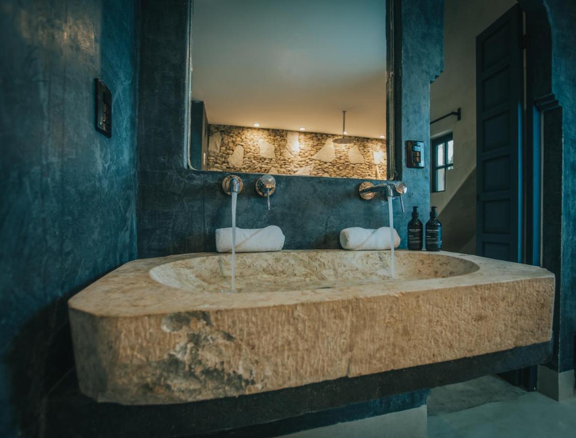 Deluxe Family Suite