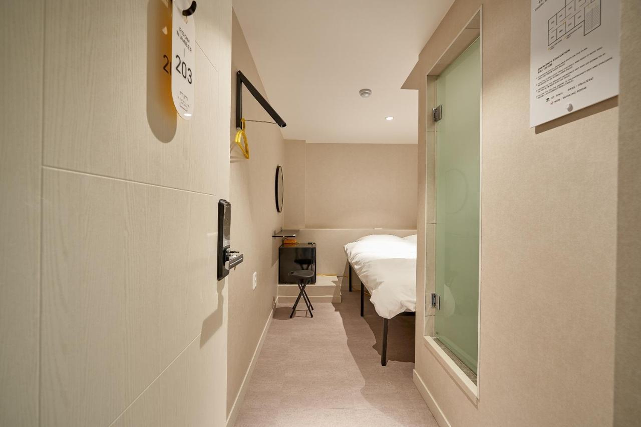 Double Room 203