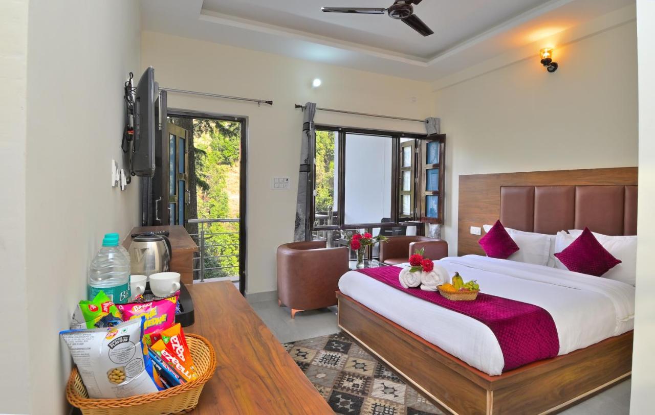 Family Room with Balcony - View of Valleys and Mountains