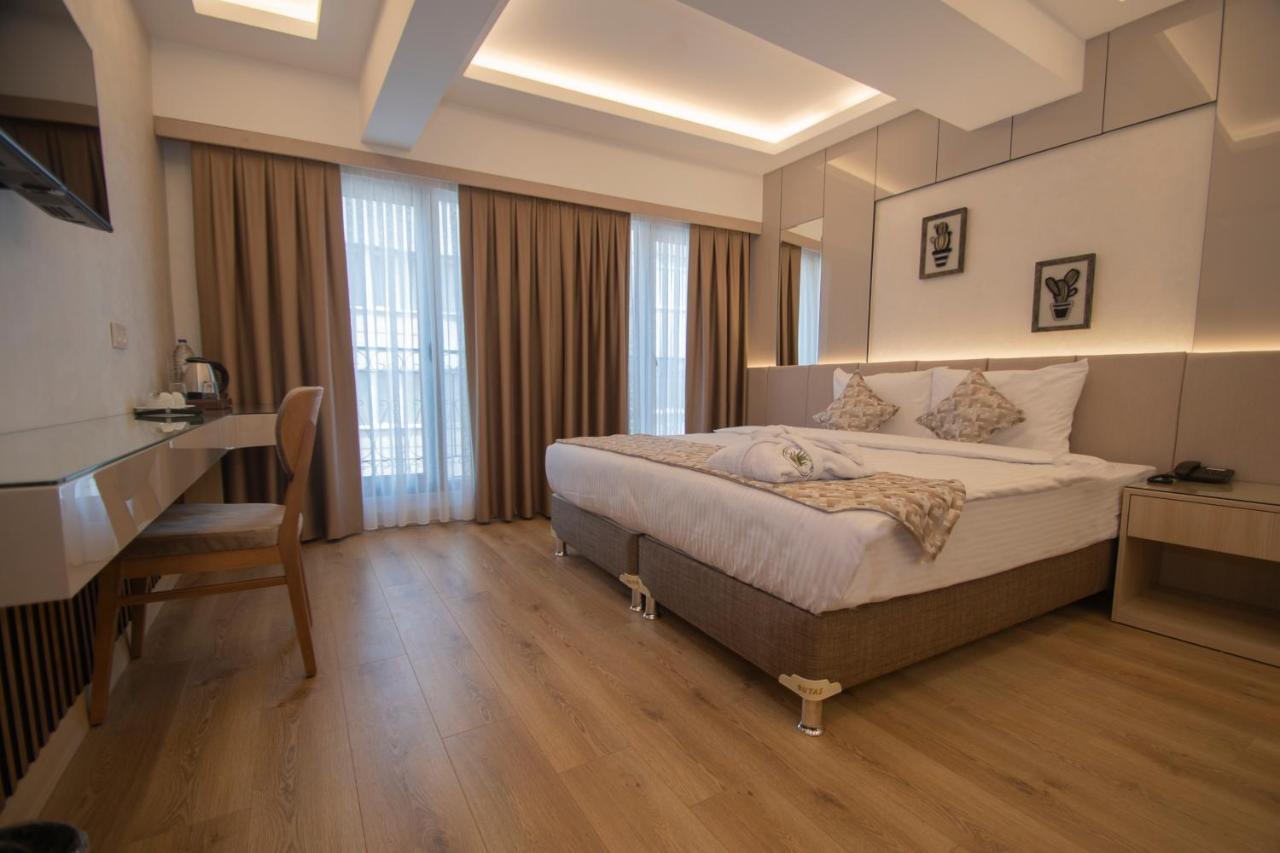 Deluxe Double Room,1469562812:JPEG