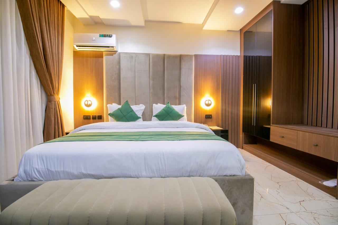 Deluxe Single Room