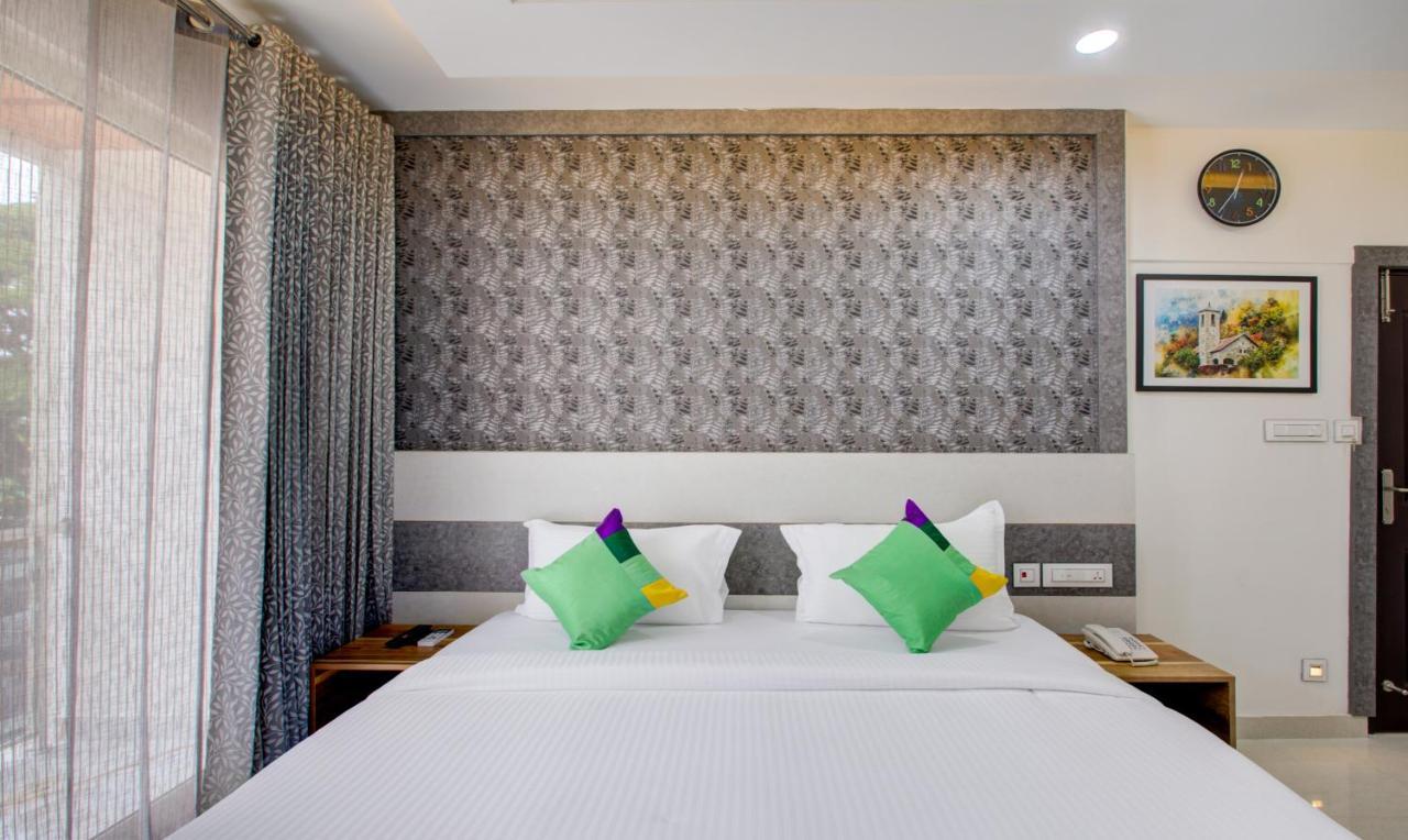 Deluxe Room With King Bed