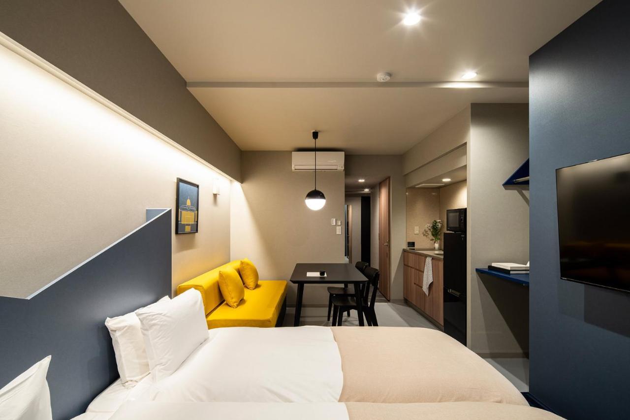 Deluxe Studio Apartment