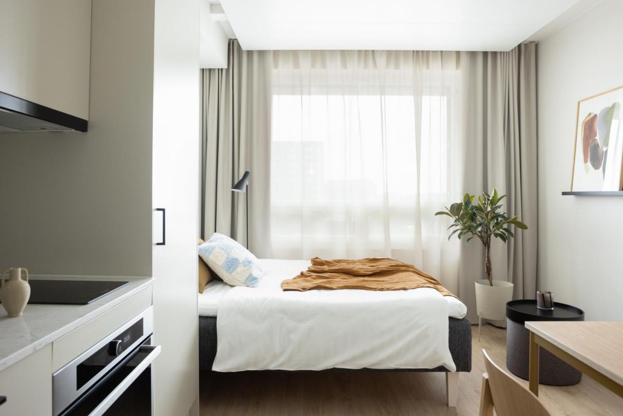 Compact-Studio,1469801462:JPEG