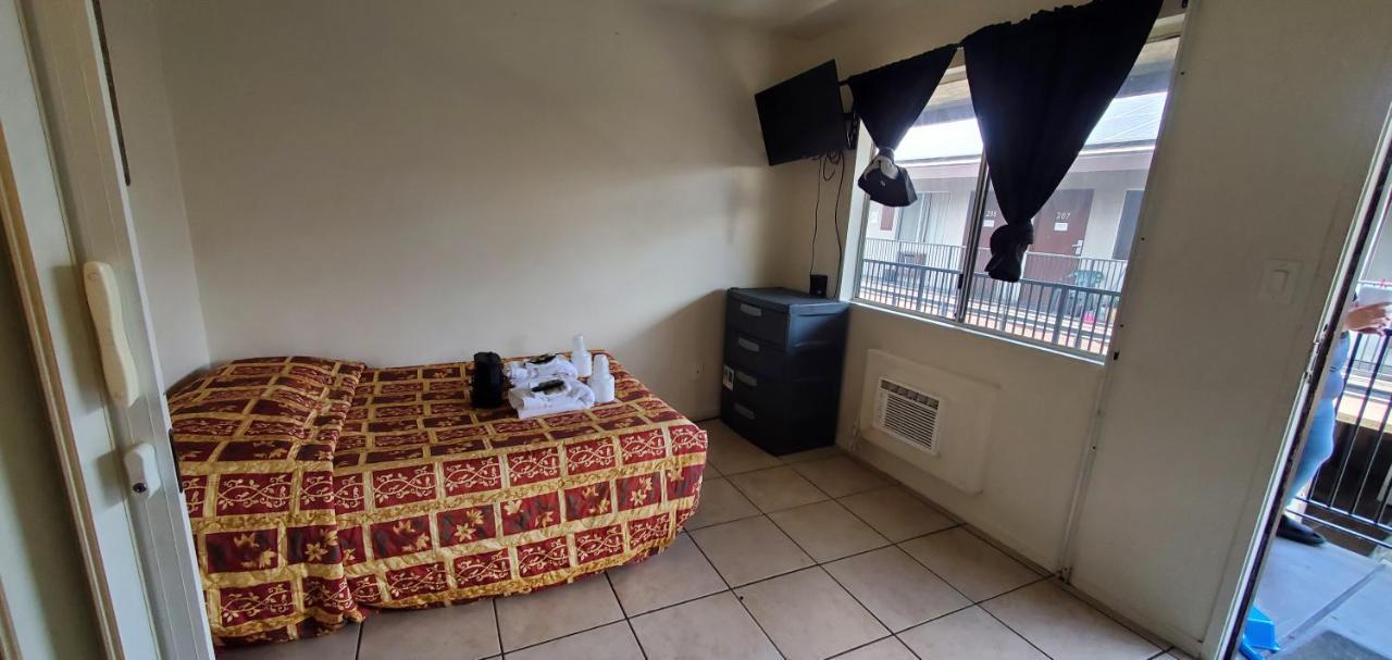Double or Twin Room with Shared Bathroom