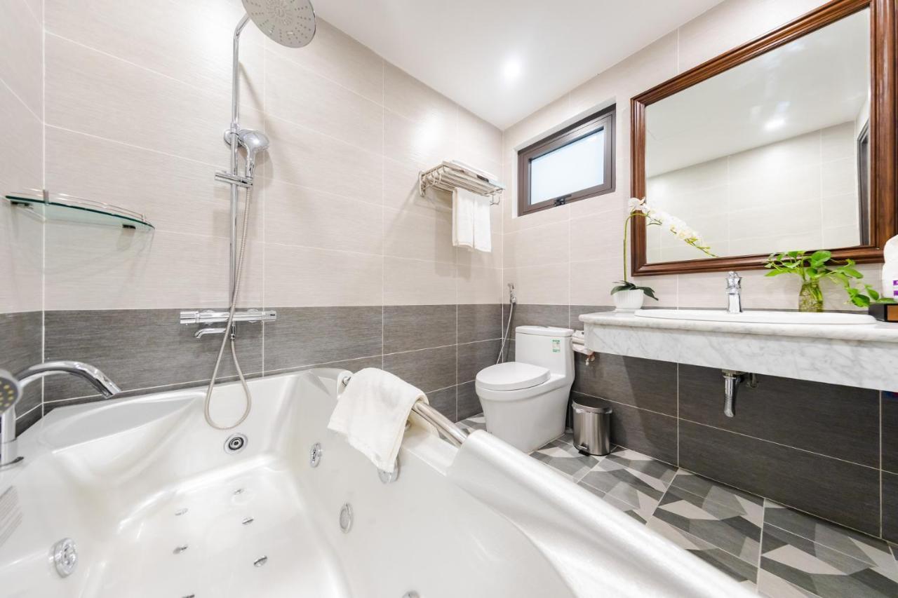 Junior Suite,1543192417:JPEG