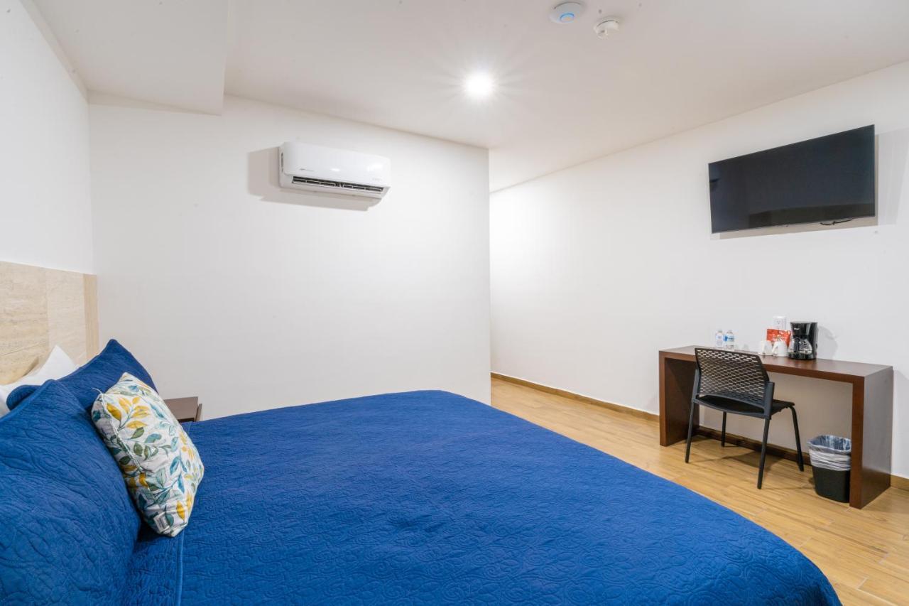 Standard Queen Room