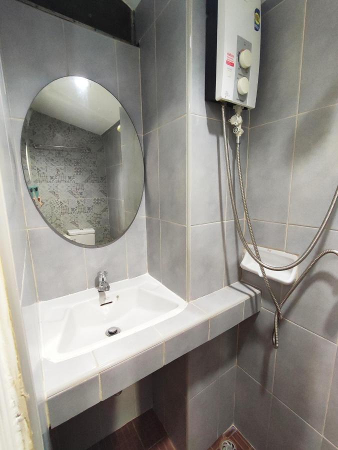 Small Single Room