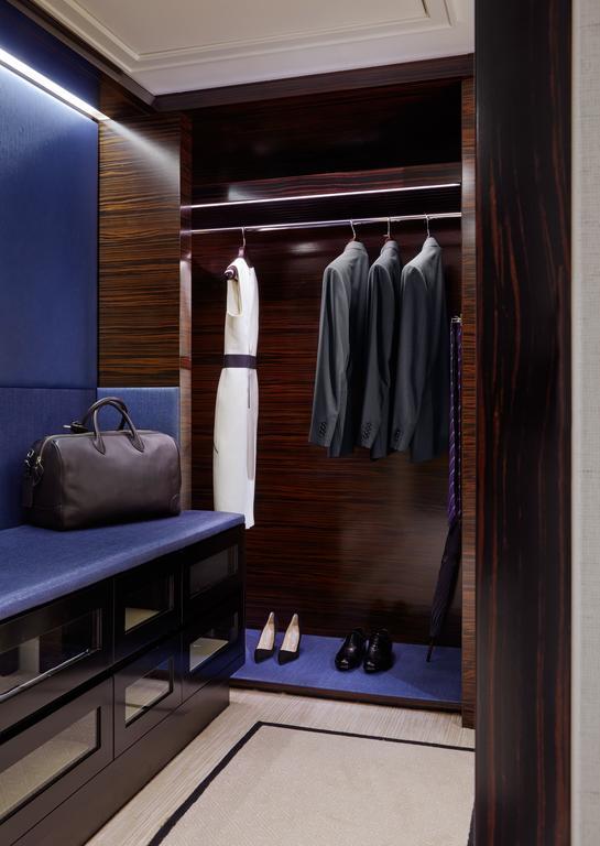 Executive Suite,311585021:JPEG