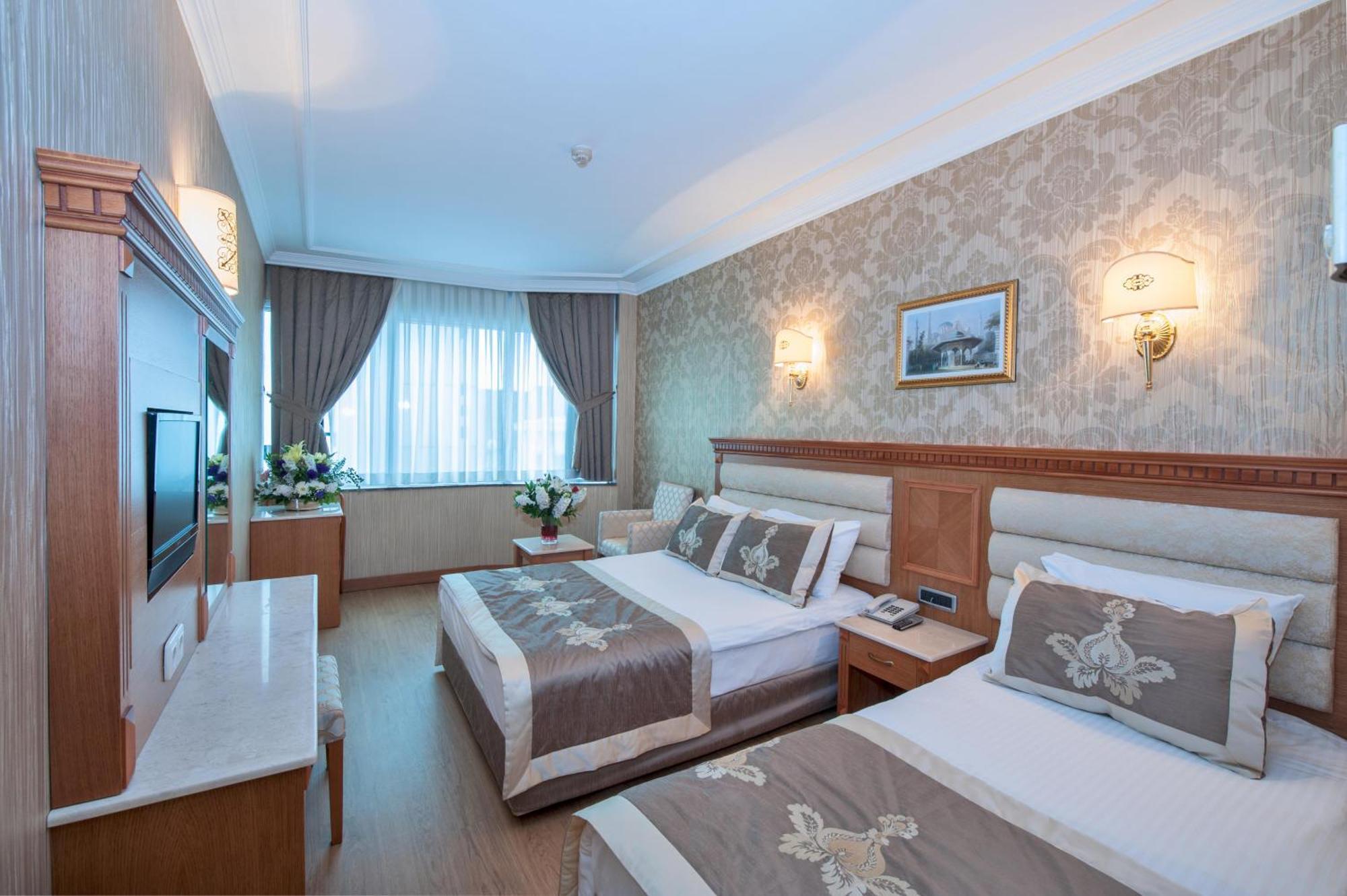 Family Room,1558388845:JPEG
