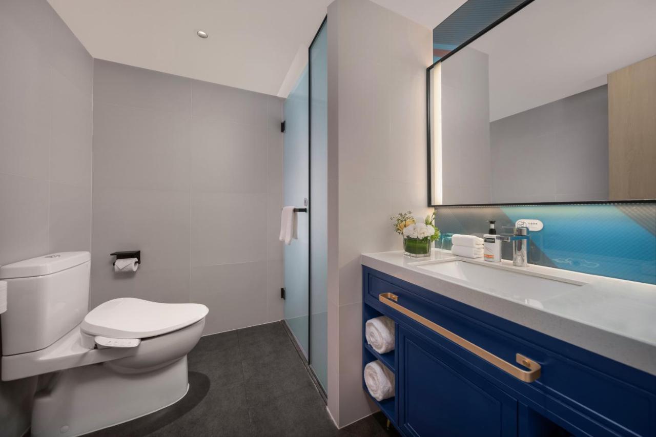 Standard King Room with Hutong View and Minifridge