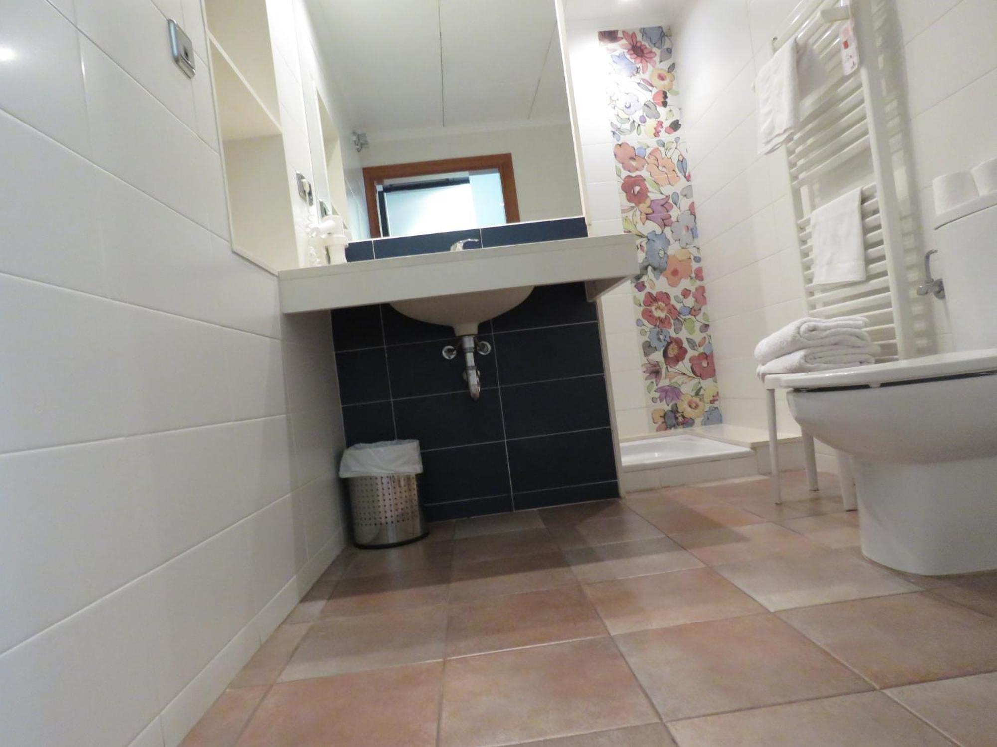 Superior Double or Twin Room,998922045:JPEG