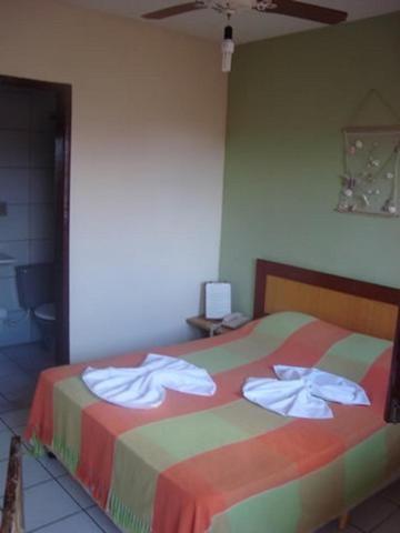 Quarto com Cama de Casal ou 2 de Solteiro