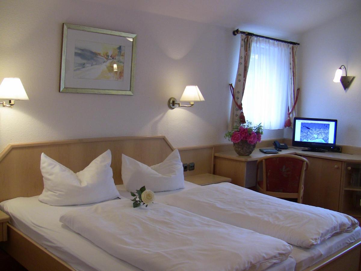 Doppelzimmer mit Balkon