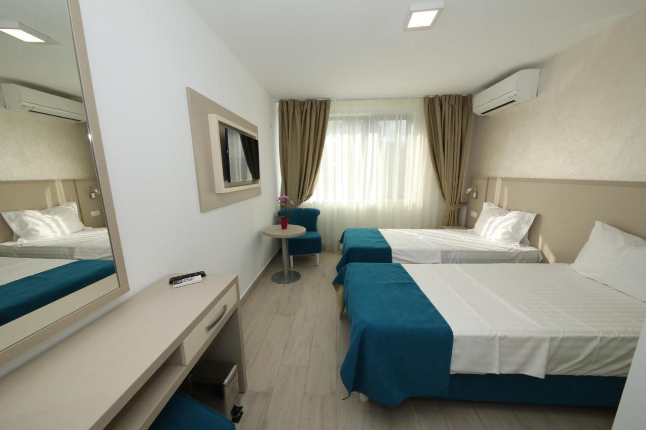 Twin Room with Garden View without balcony