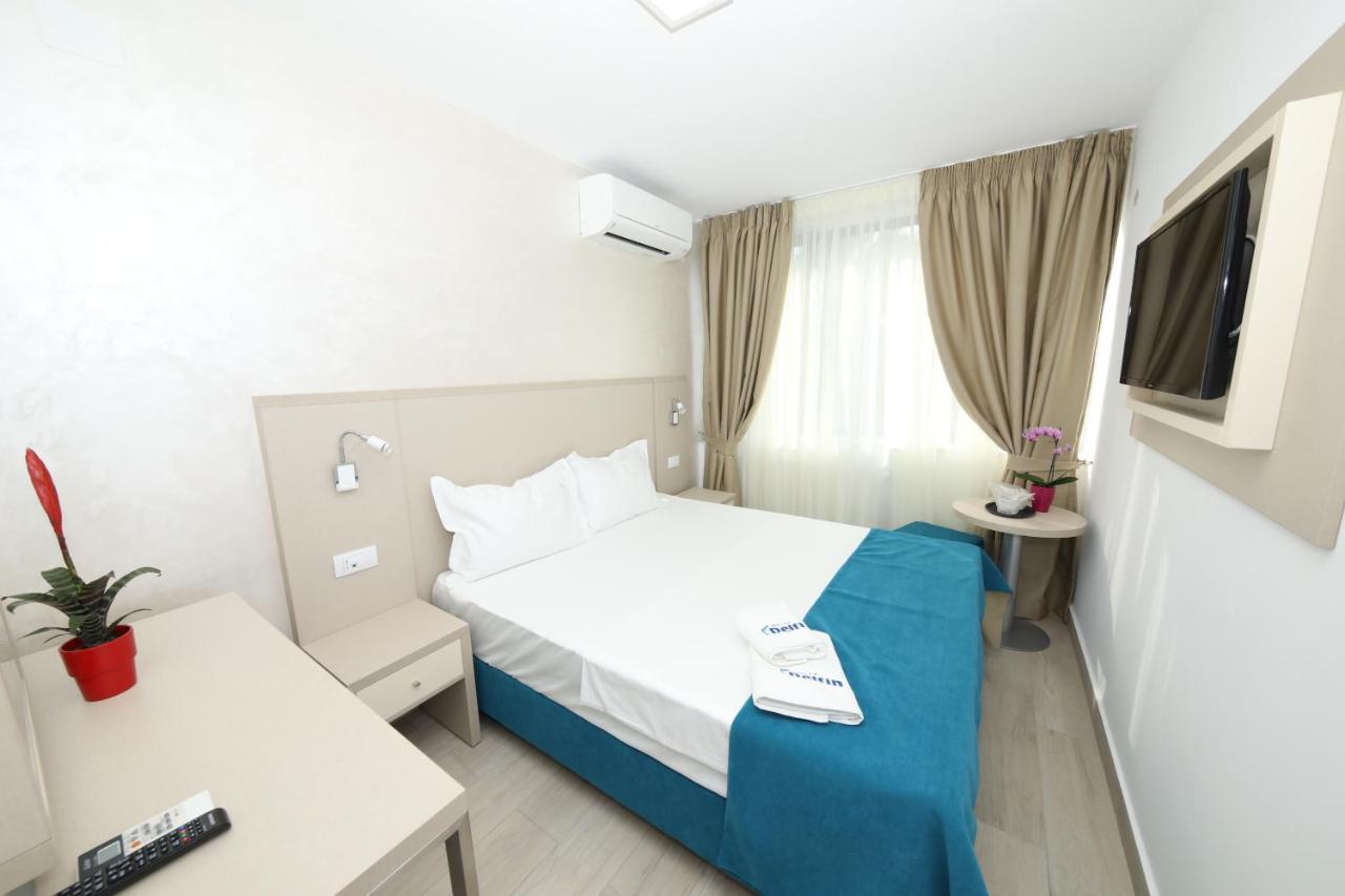 Double Room with Garden View without balcony