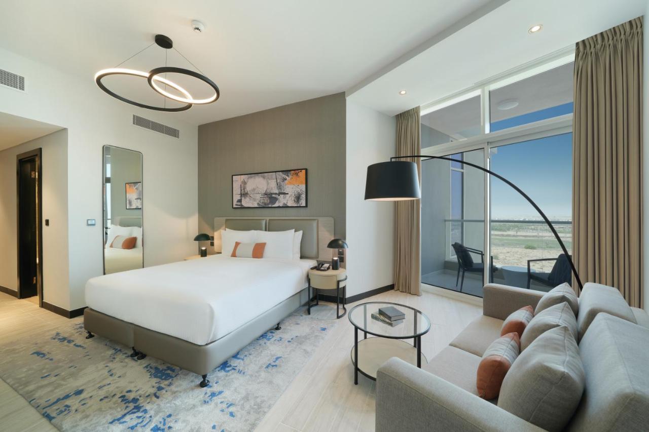 Spacious Room – King Bed